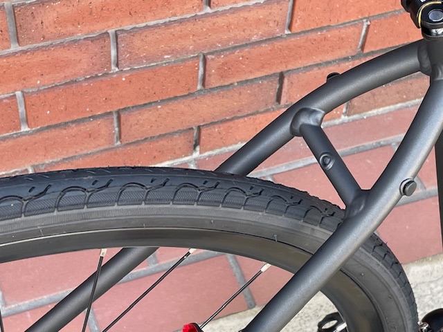 GIANT ESCAPE  DISC black